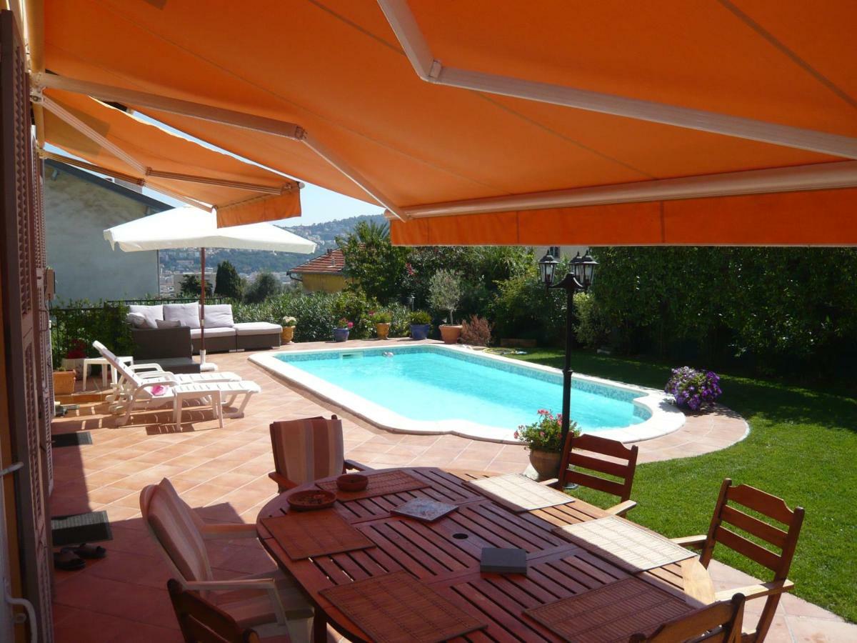 B&B Les Pervenches Nisa Exterior foto