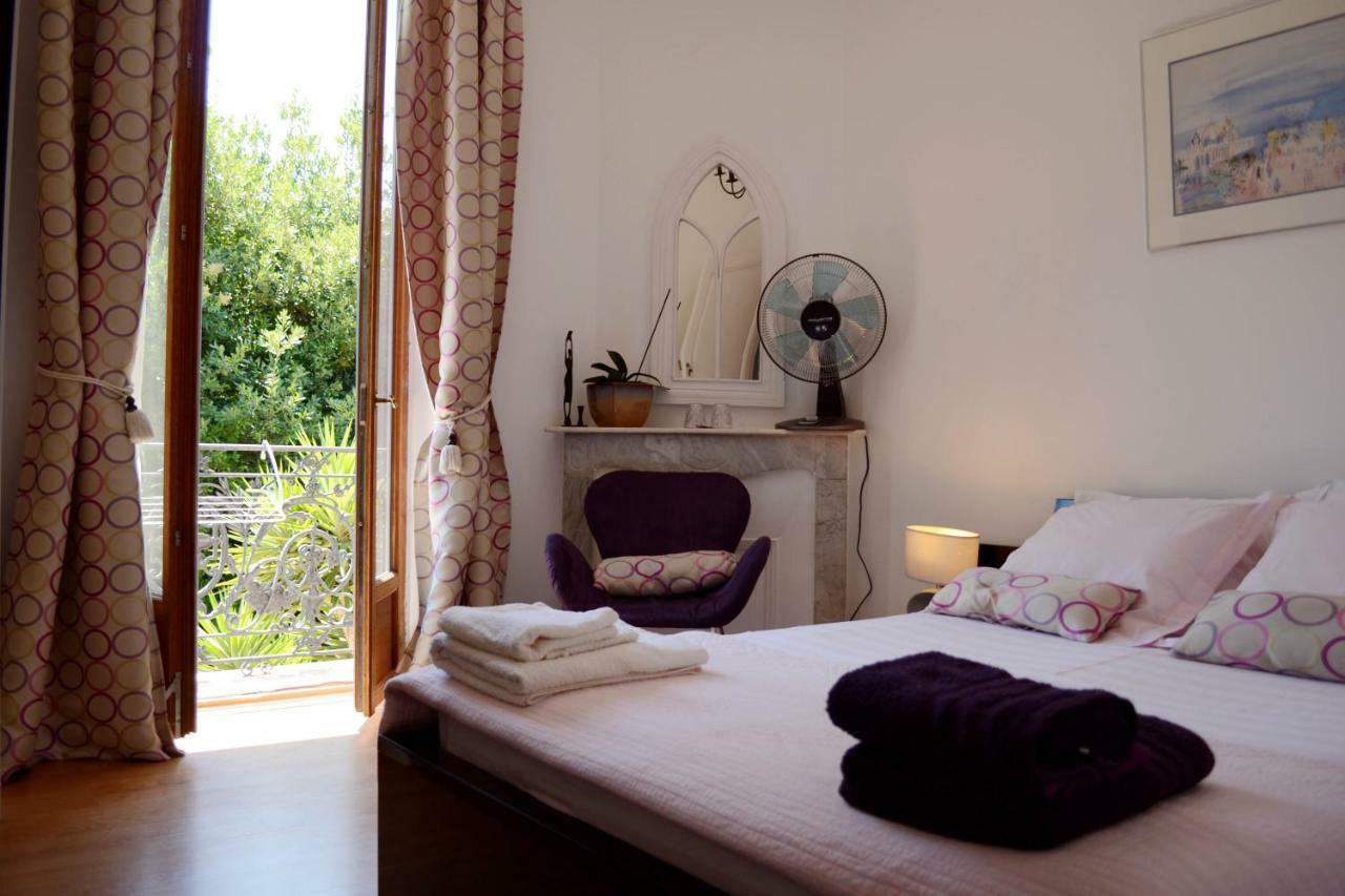 B&B Les Pervenches Nisa Exterior foto